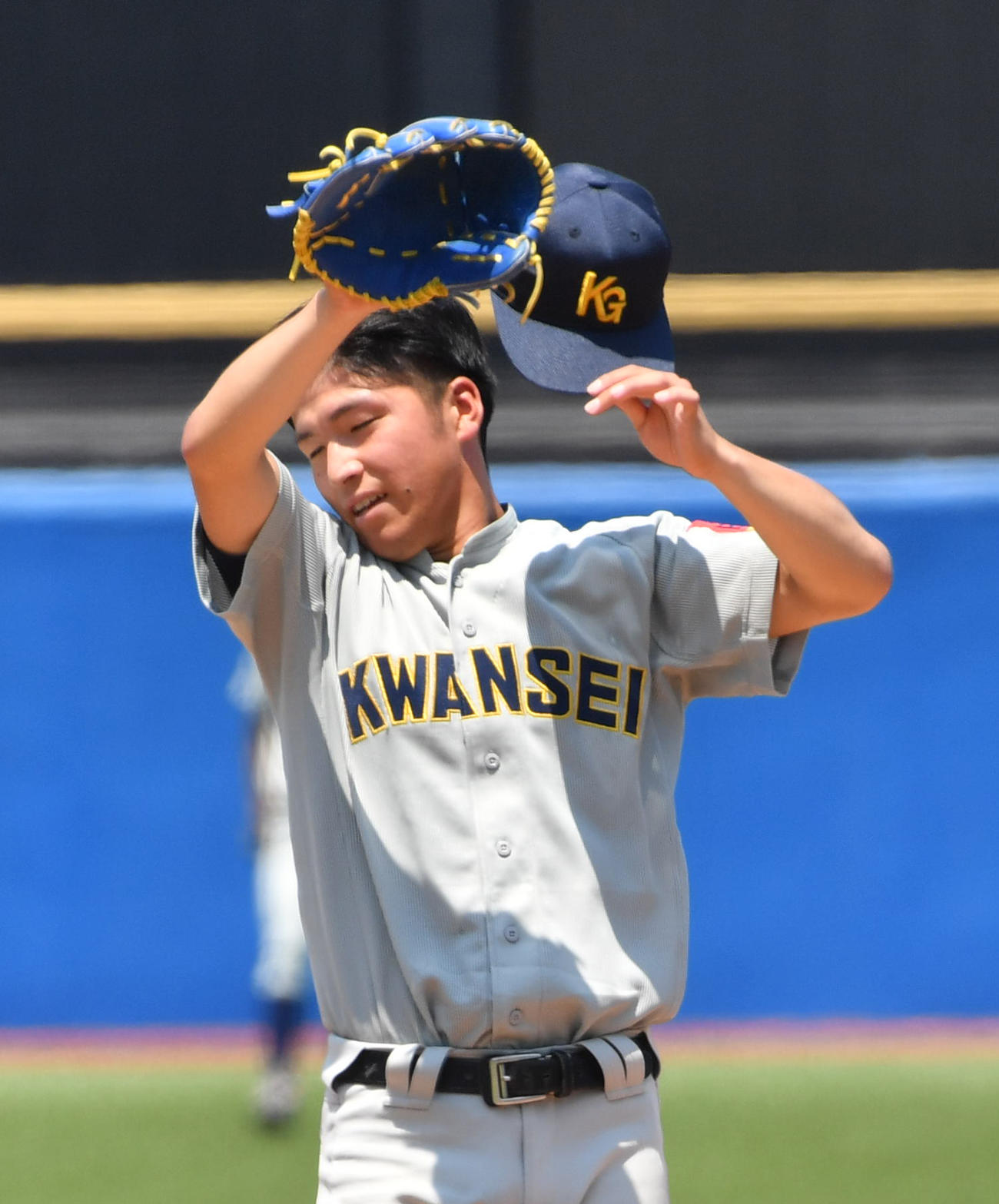 準々決勝、慶大対関学大　先発した関学大・黒原は5回5安打4失点で降板した（撮影・柴田隆二）