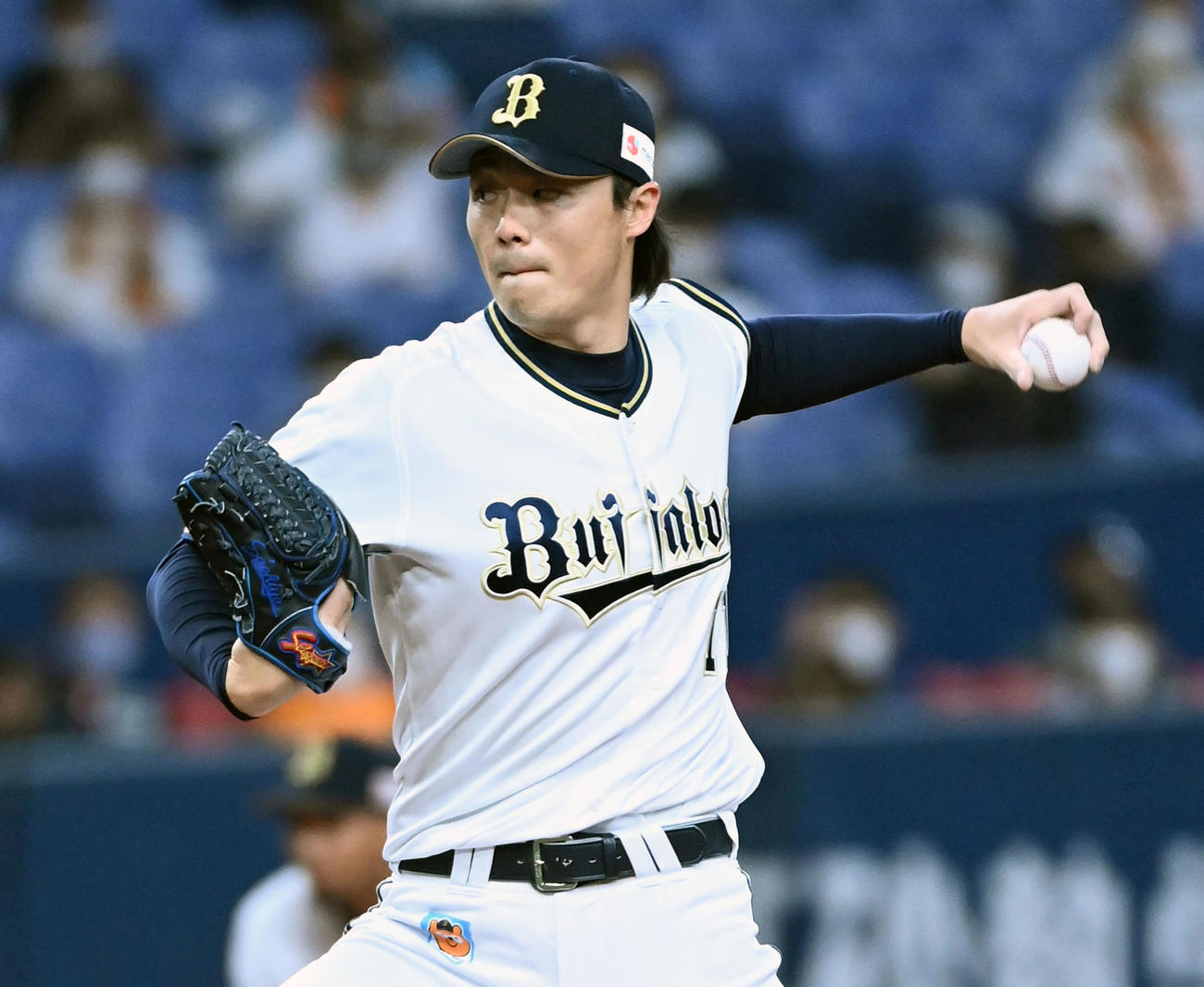オリックス対巨人　2勝目を挙げた山崎福（撮影・前岡正明）