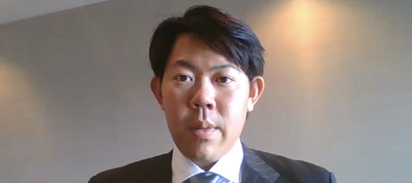 古巣巨人復帰が決定し、リモートで入団会見に出席した山口（スクリーンショット）