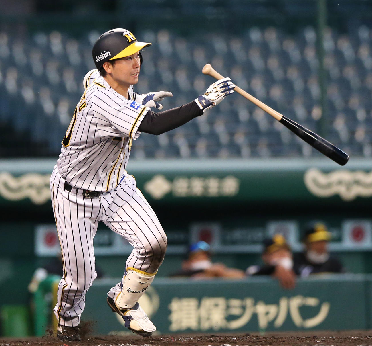 阪神対ソフトバンク　5回裏阪神1死、山本は右前打を放つ（撮影・上山淳一）