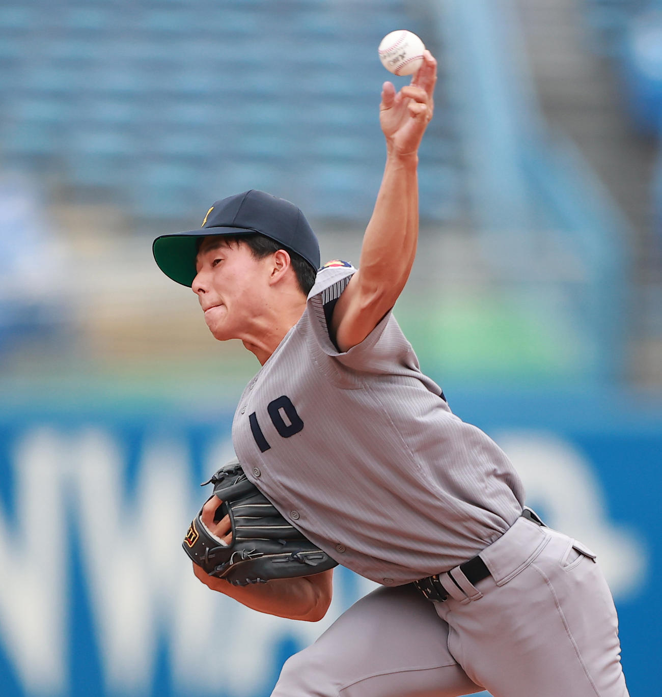 慶大対福井工大　力投する慶大先発の増居（撮影・野上伸悟）