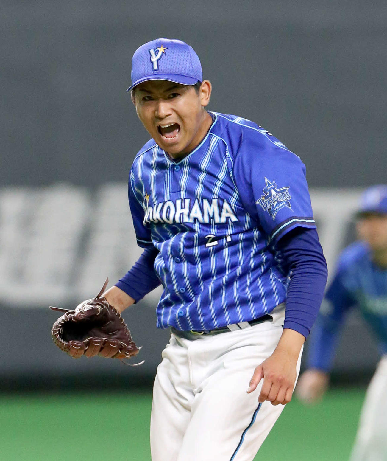 日本ハム対DeNA 7回裏日本ハム2死二塁、大田を三振にとり雄たけびをあげるDeNA今永（撮影・佐藤翔太）