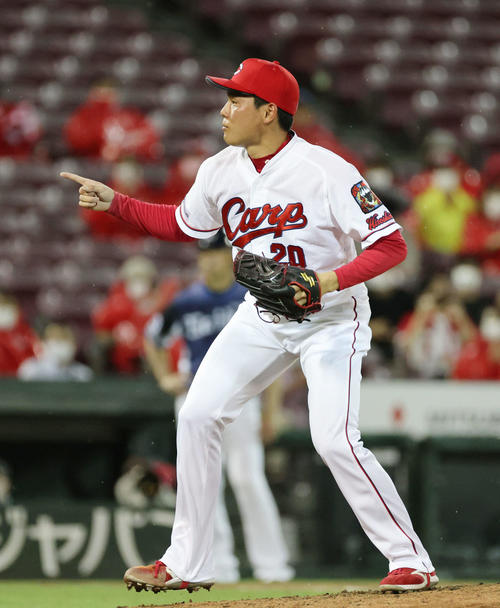 広島対西武　9回表西武、最後を締めた栗林（撮影・加藤孝規）