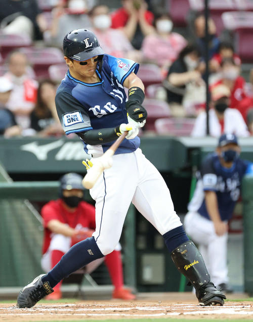 広島対西武　2回表西武1死一、三塁、山田は右犠飛（撮影・加藤孝規）