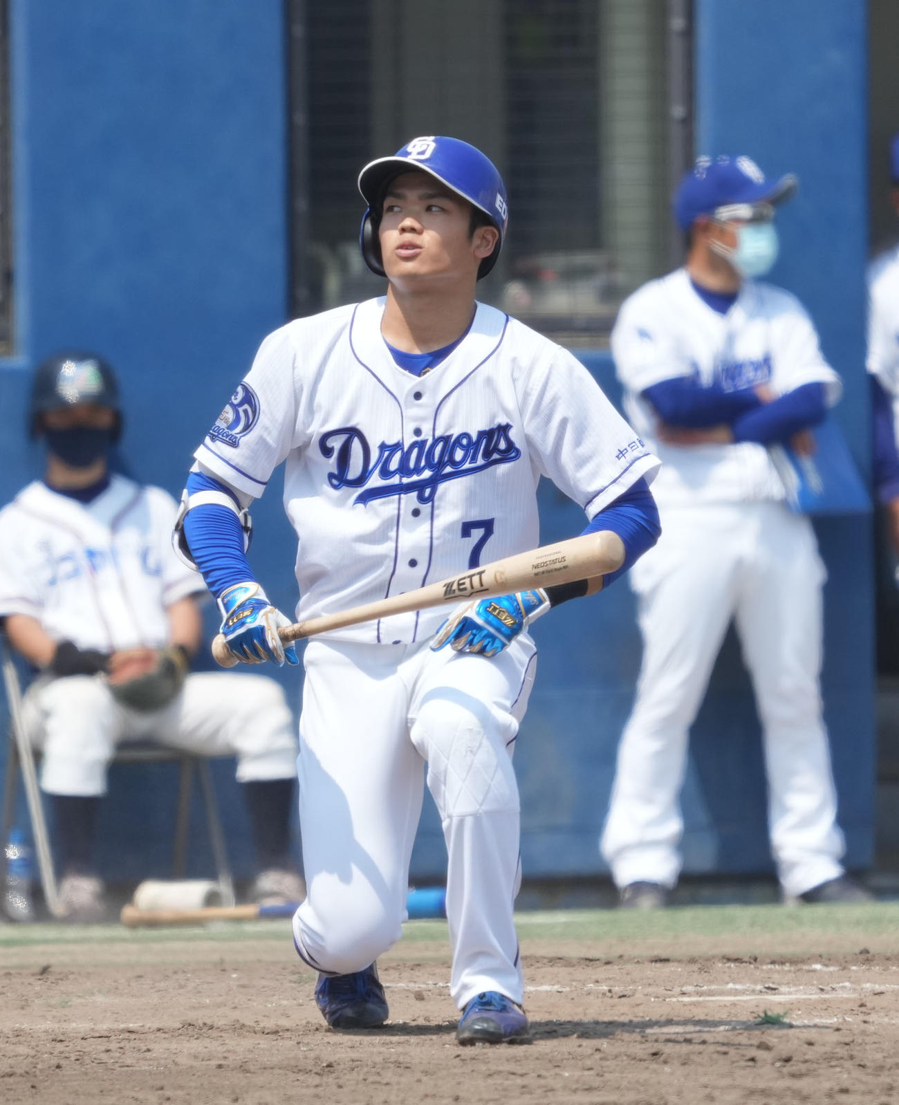 ウエスタンリーグ中日対広島　5回裏中日1死、見逃し三振に倒れた根尾（撮影・森本幸一）