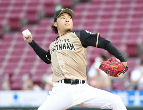 広島対日本ハム　日本ハム先発の伊藤（撮影・加藤孝規）