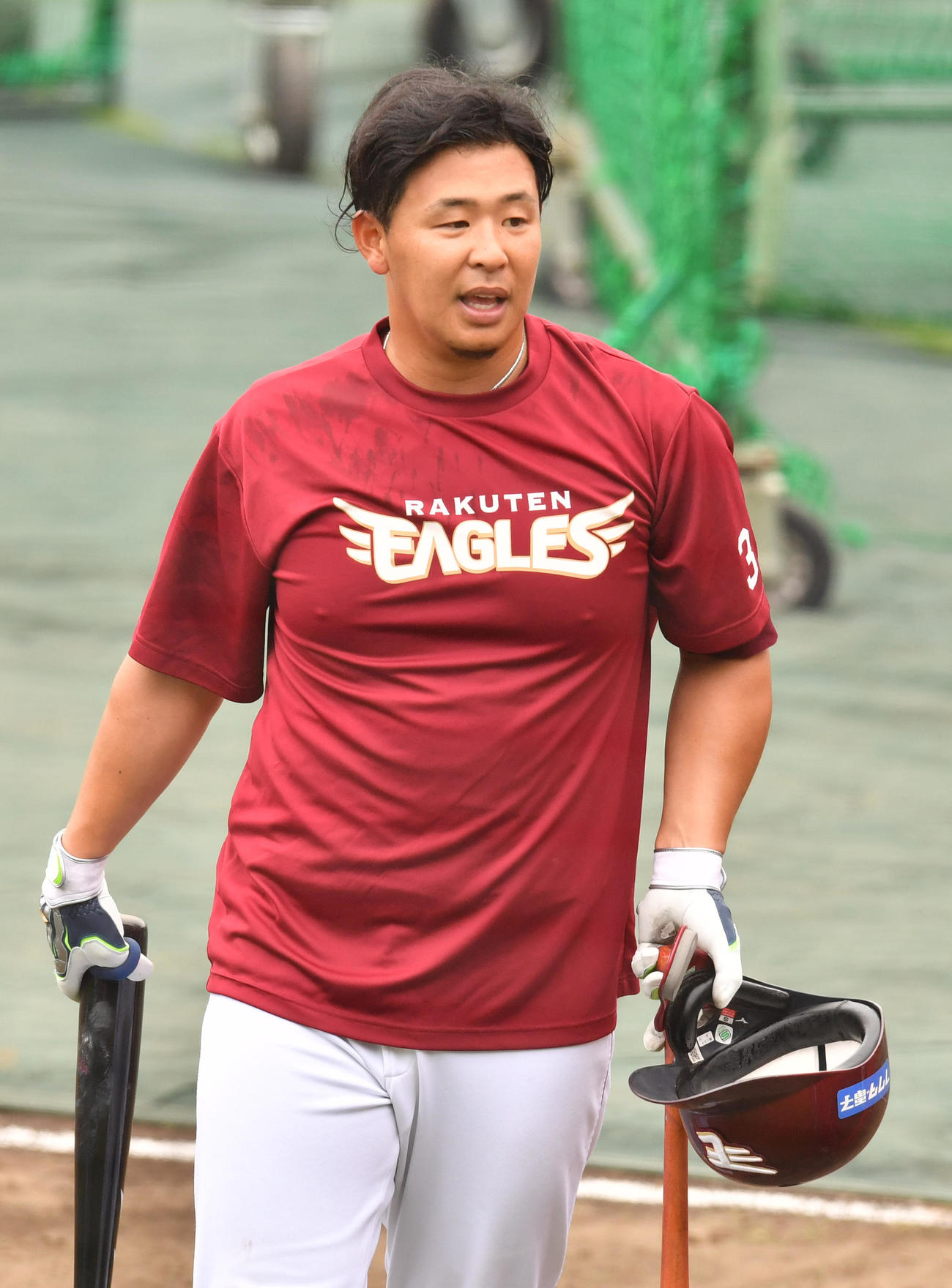 東京五輪代表に内定した楽天浅村はフリー打撃で汗を流した（撮影・柴田隆二）
