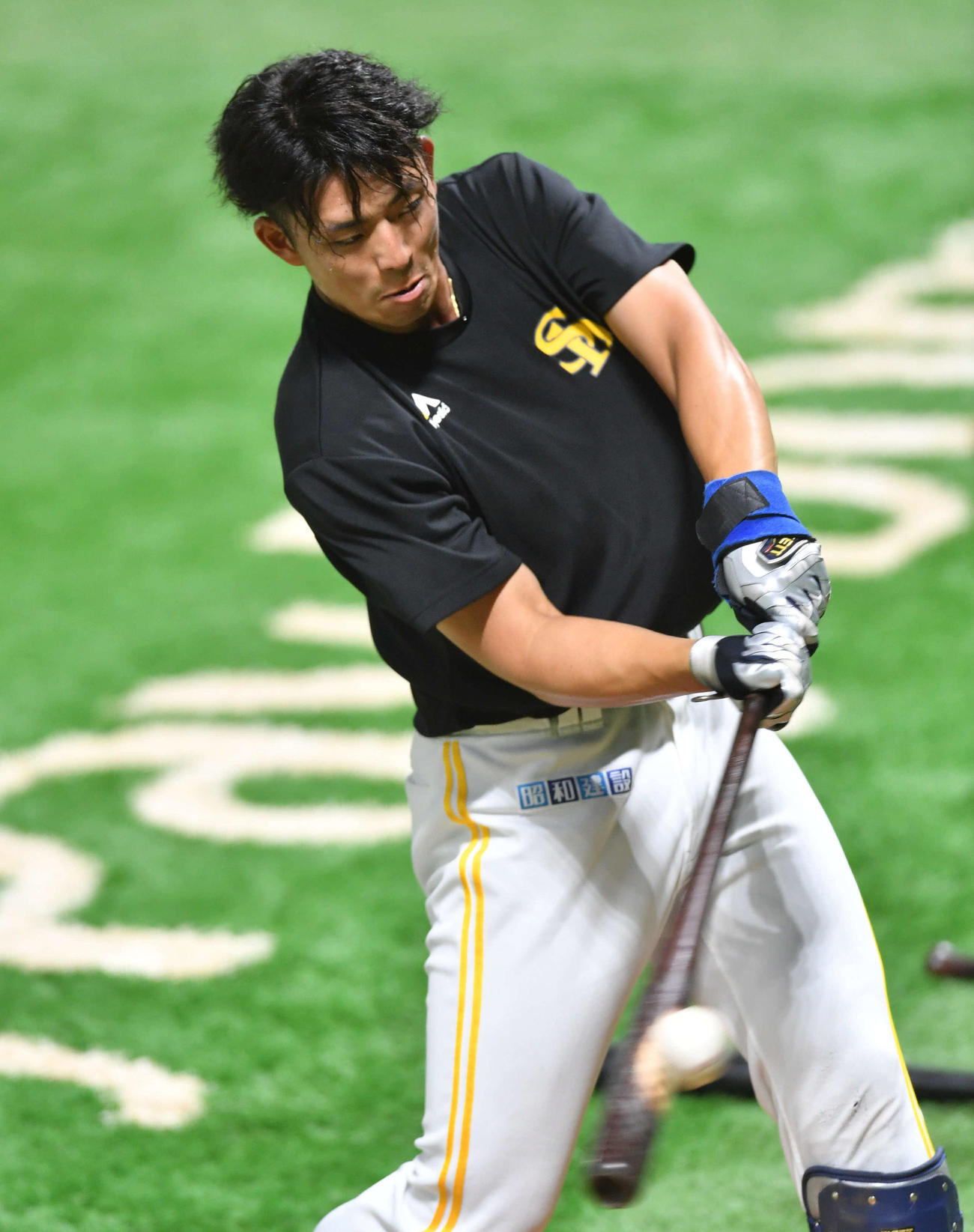 打撃練習を行うソフトバンク九鬼（撮影・岩下翔太）