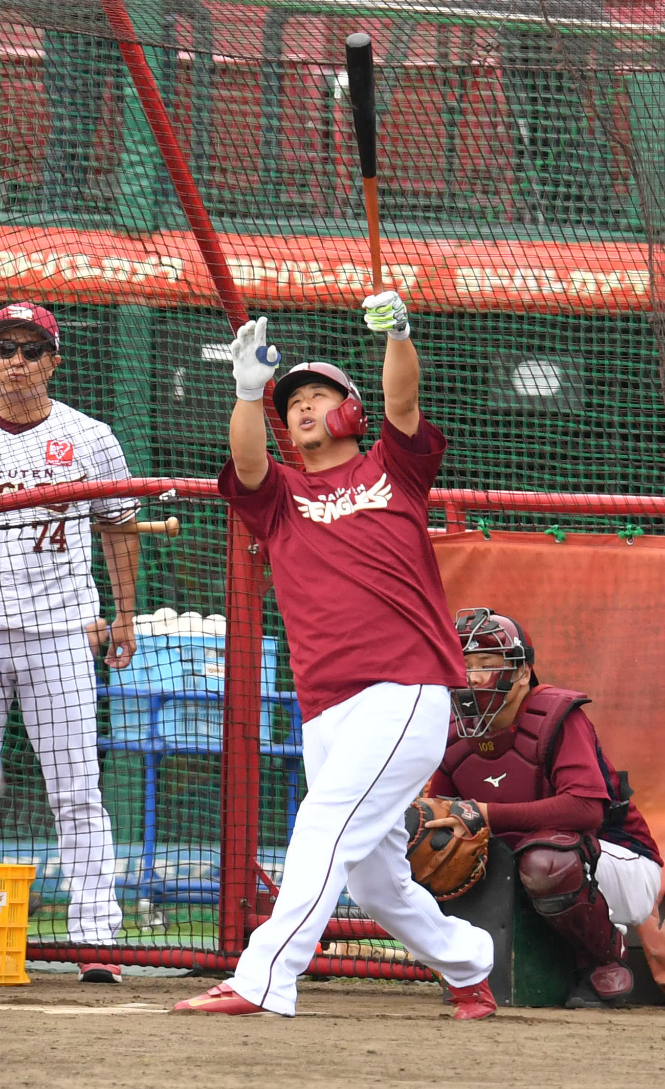 東京五輪代表に内定した楽天浅村はフリー打撃をする（撮影・柴田隆二）