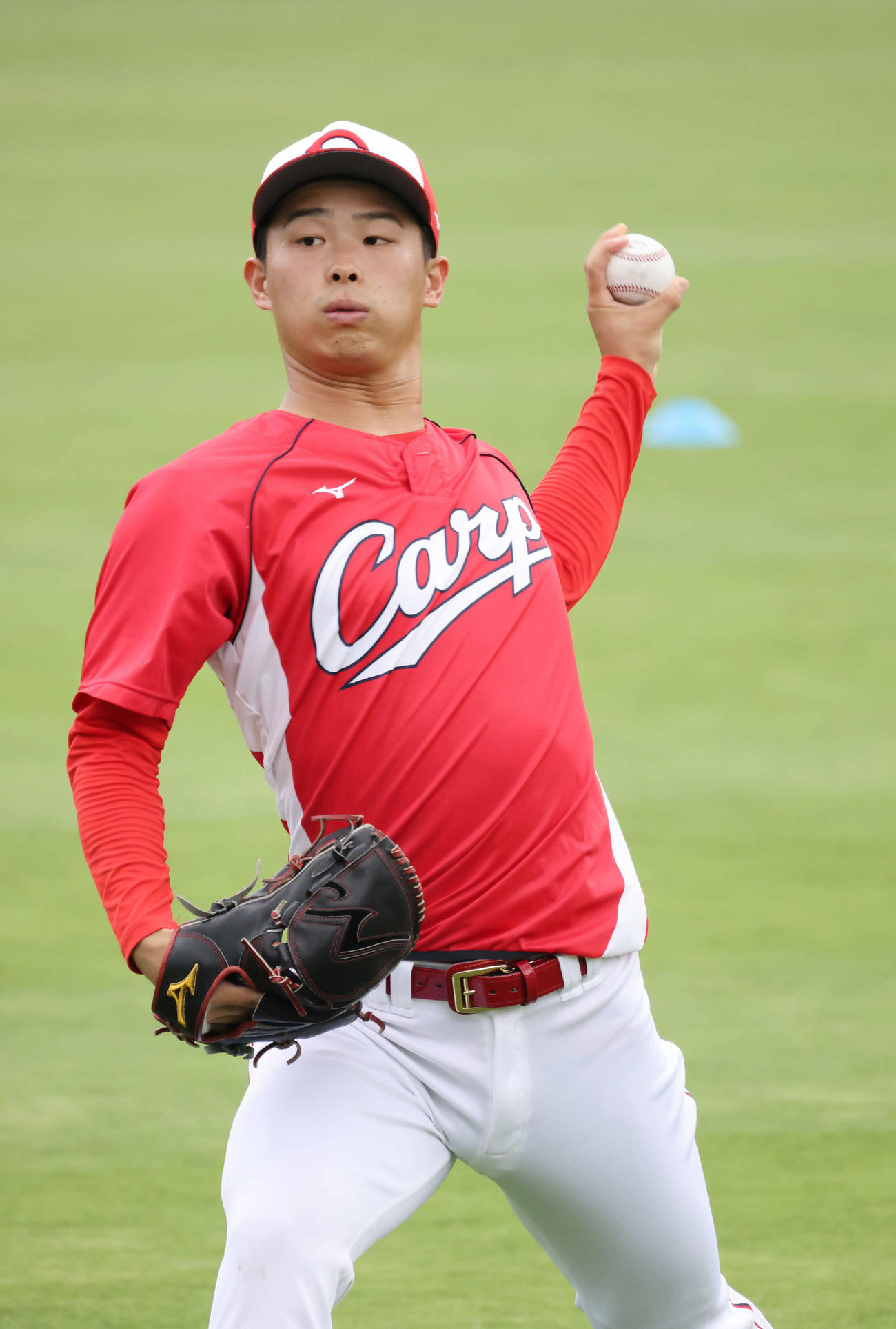 広島投手指名練習　キャッチボールをする玉村（撮影・加藤孝規）