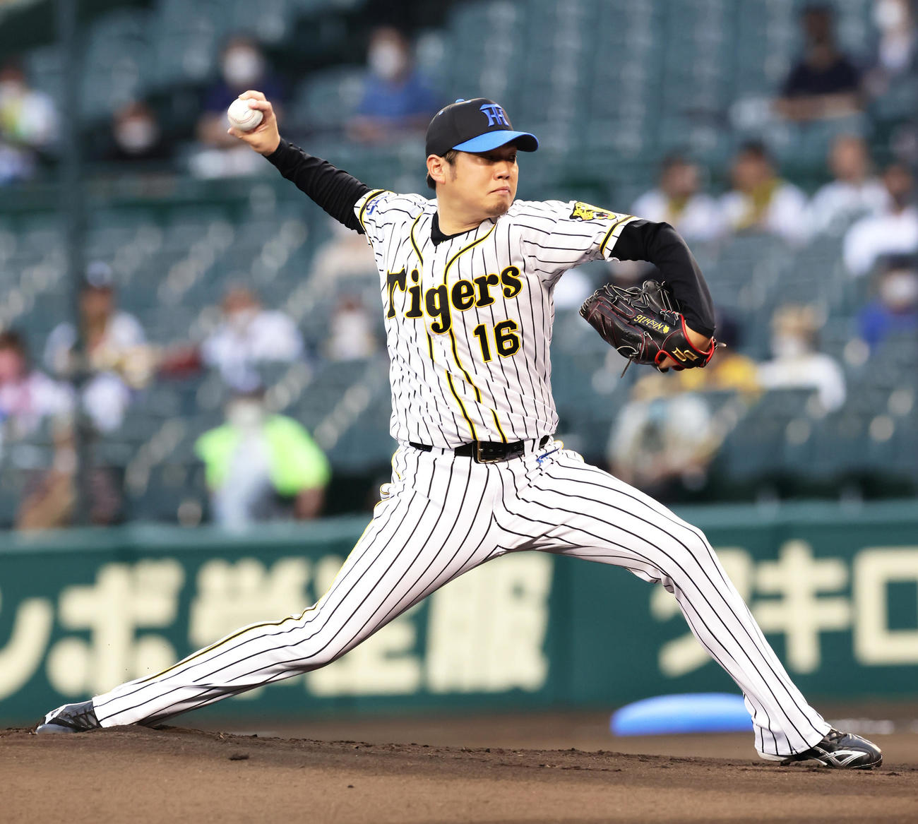 阪神対巨人　阪神先発の西勇（撮影・足立雅史）