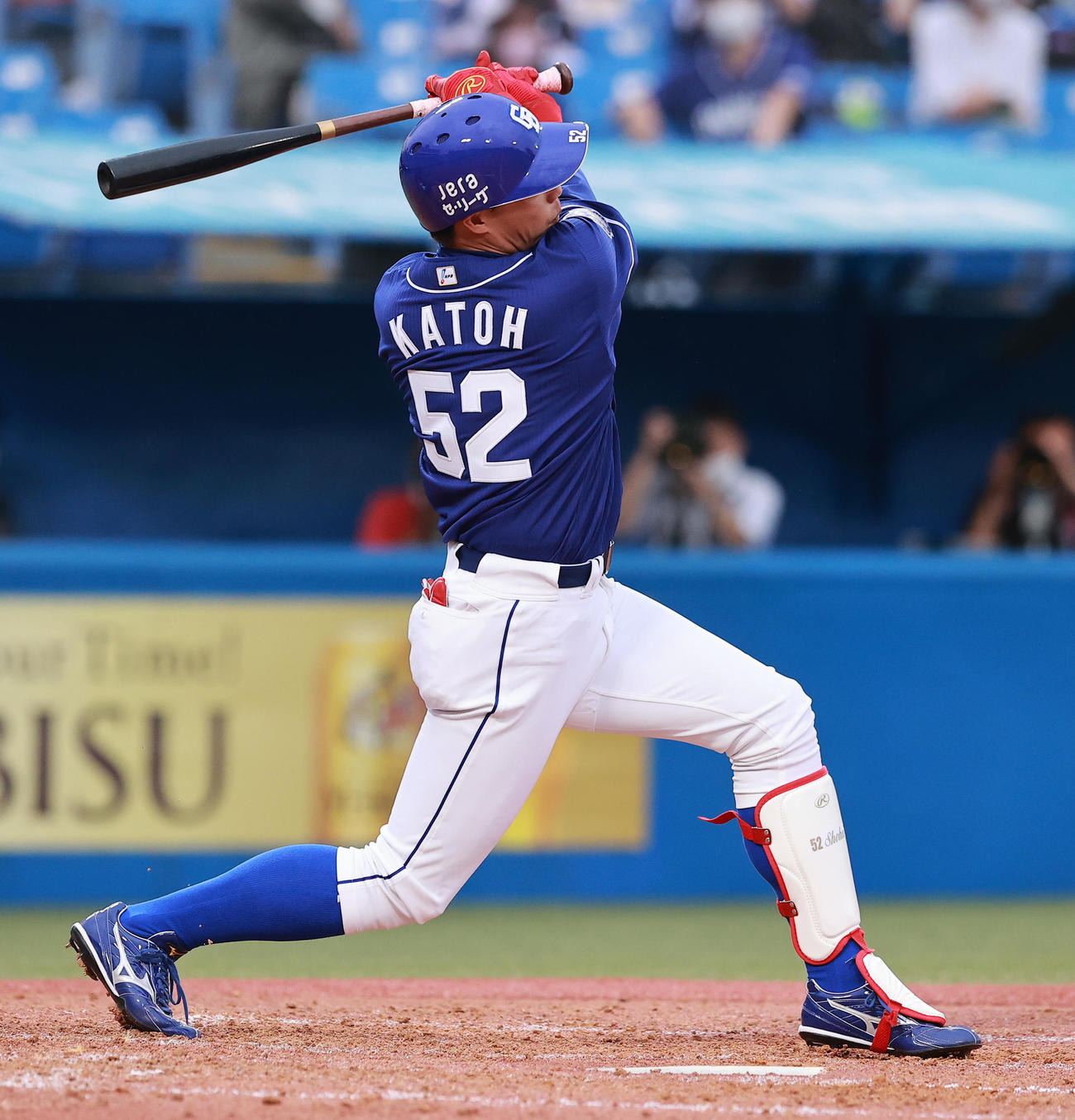 ヤクルト対中日　3回表中日1死、左越え本塁打を放つ加藤翔（撮影・野上伸悟）