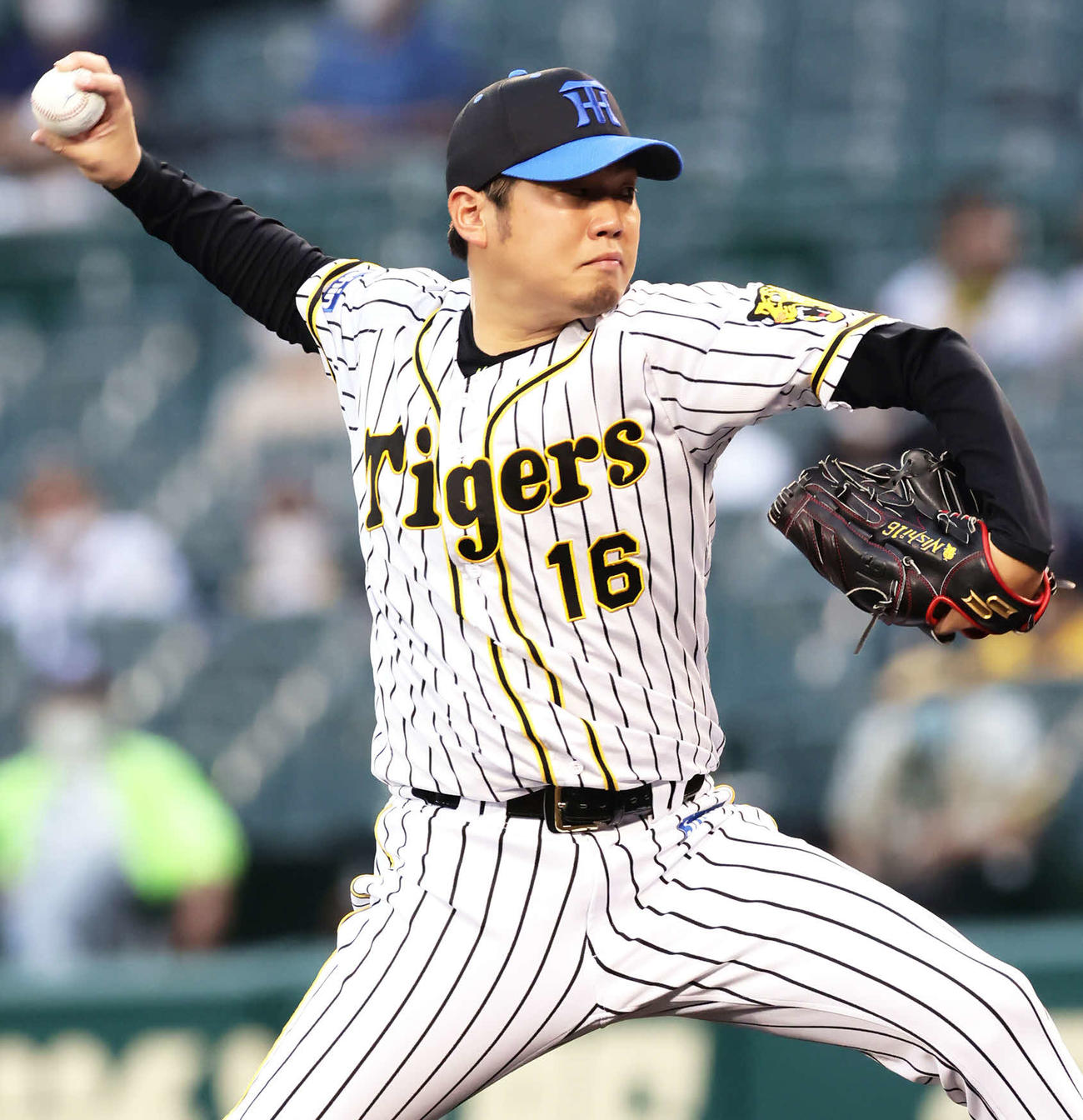 阪神対巨人　阪神先発の西勇（撮影・足立雅史）