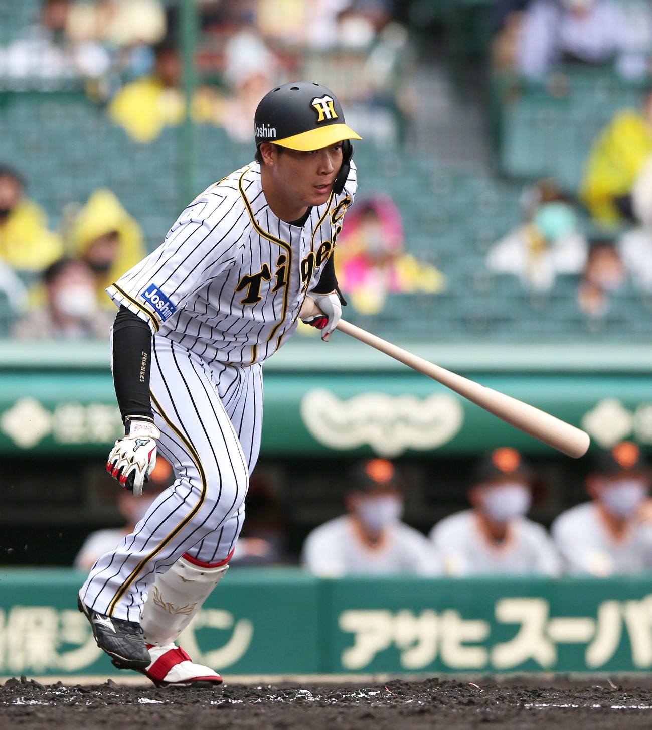 阪神対巨人　1回裏阪神1死二、三塁、大山は右前適時打を放つ（撮影・上山淳一）