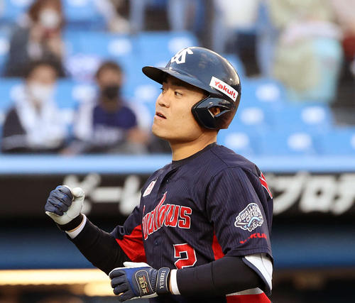アクシデント ヤクルト中村が負傷交代 中日福田の打球があご付近直撃 プロ野球 日刊スポーツ
