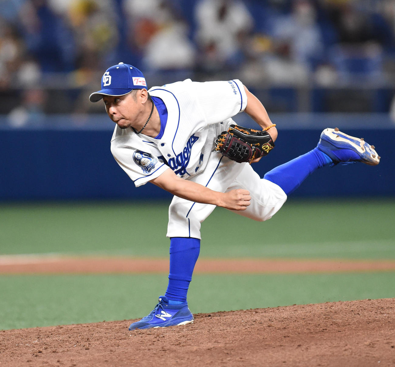 中日対阪神　9回表、中日2番手で登板する谷元（撮影・森本幸一）