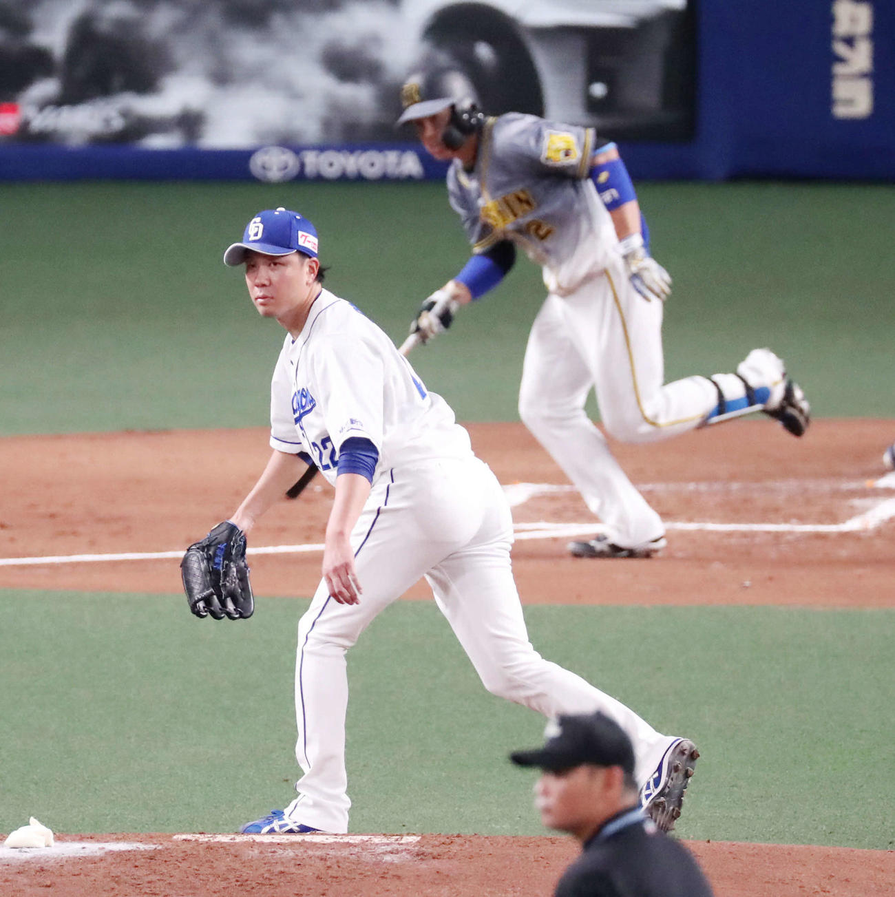 中日対阪神　2回表阪神1死一、三塁、大野雄は梅野に中前適時打を浴びる（撮影・加藤哉）