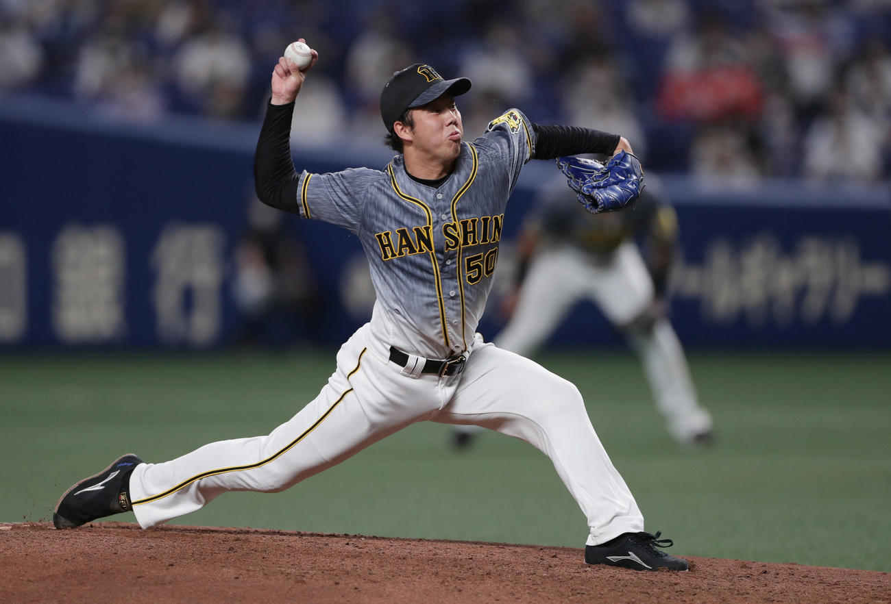 中日対阪神　阪神先発の青柳（撮影・前田充）