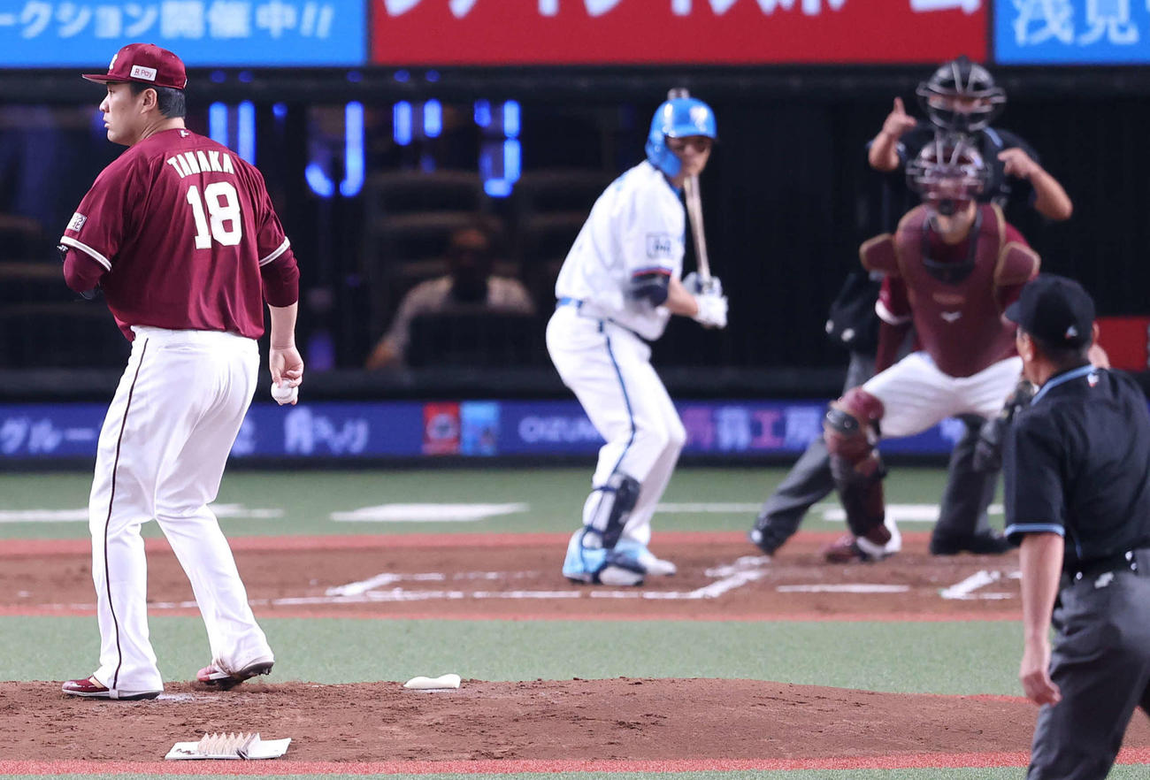 西武対楽天　1回裏西武1死一塁、ボークをとられる田中将（撮影・河野匠）