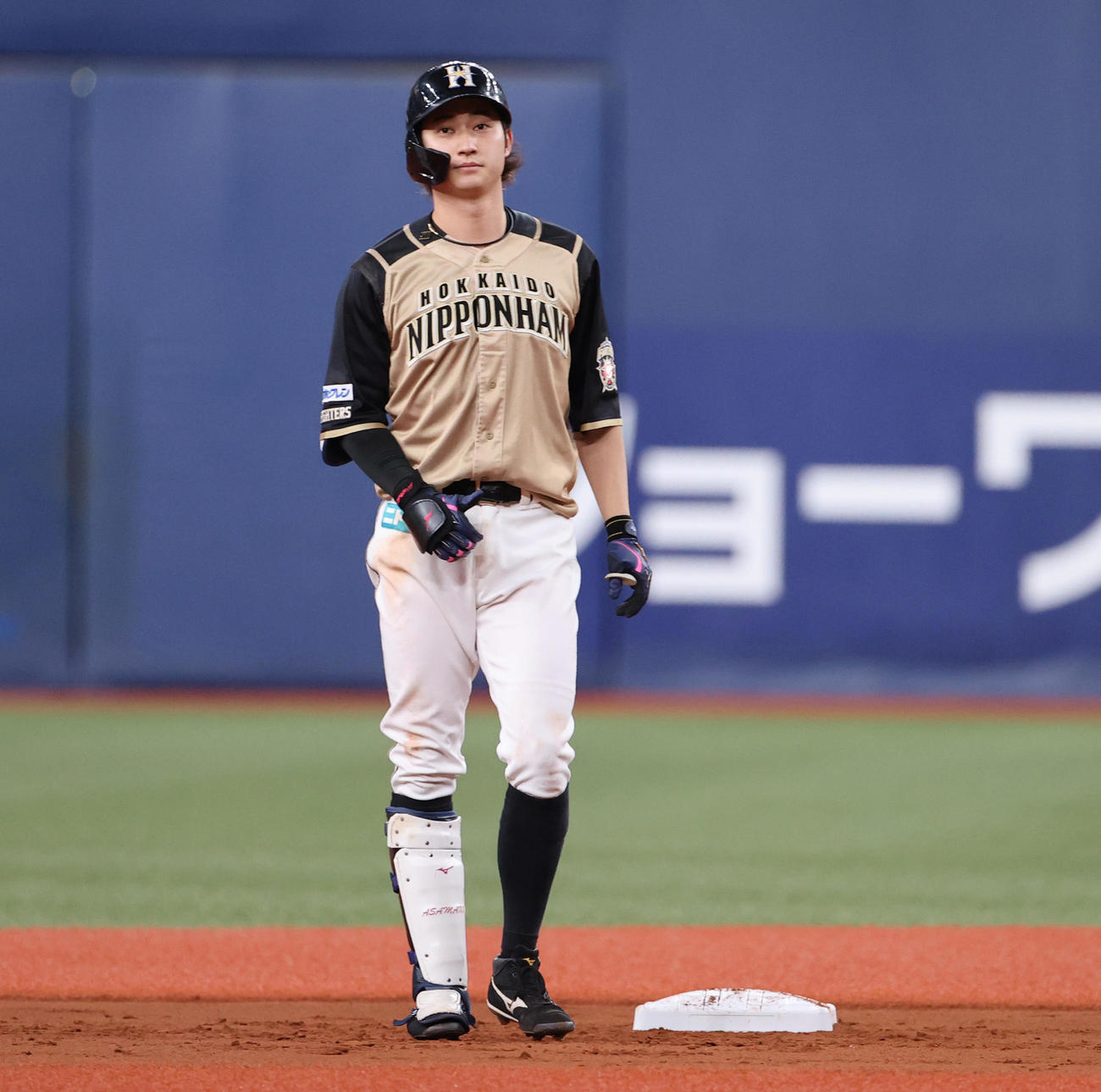 オリックス対日本ハム　3回表日本ハム1死、左二塁打を放つ浅間（撮影・清水貴仁）
