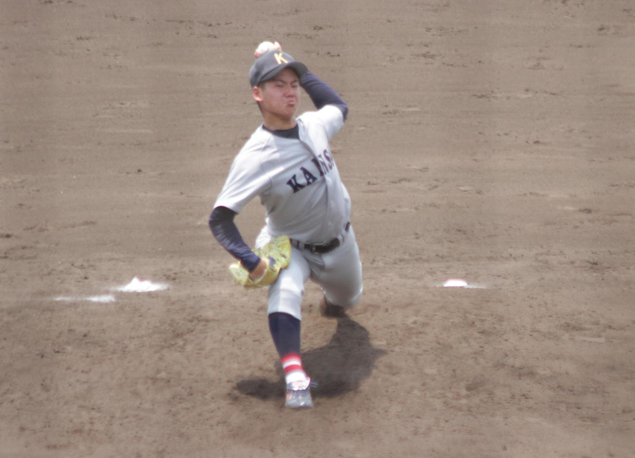 関大・金丸夢斗投手は公式戦初登板で5回無失点の快投をみせた