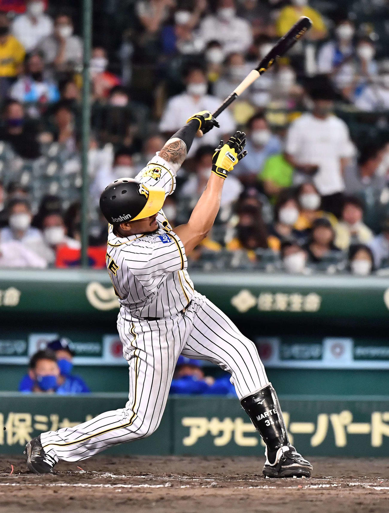 阪神対DeNA 7回裏阪神無死、左前安打を放つマルテ（撮影・上田博志）
