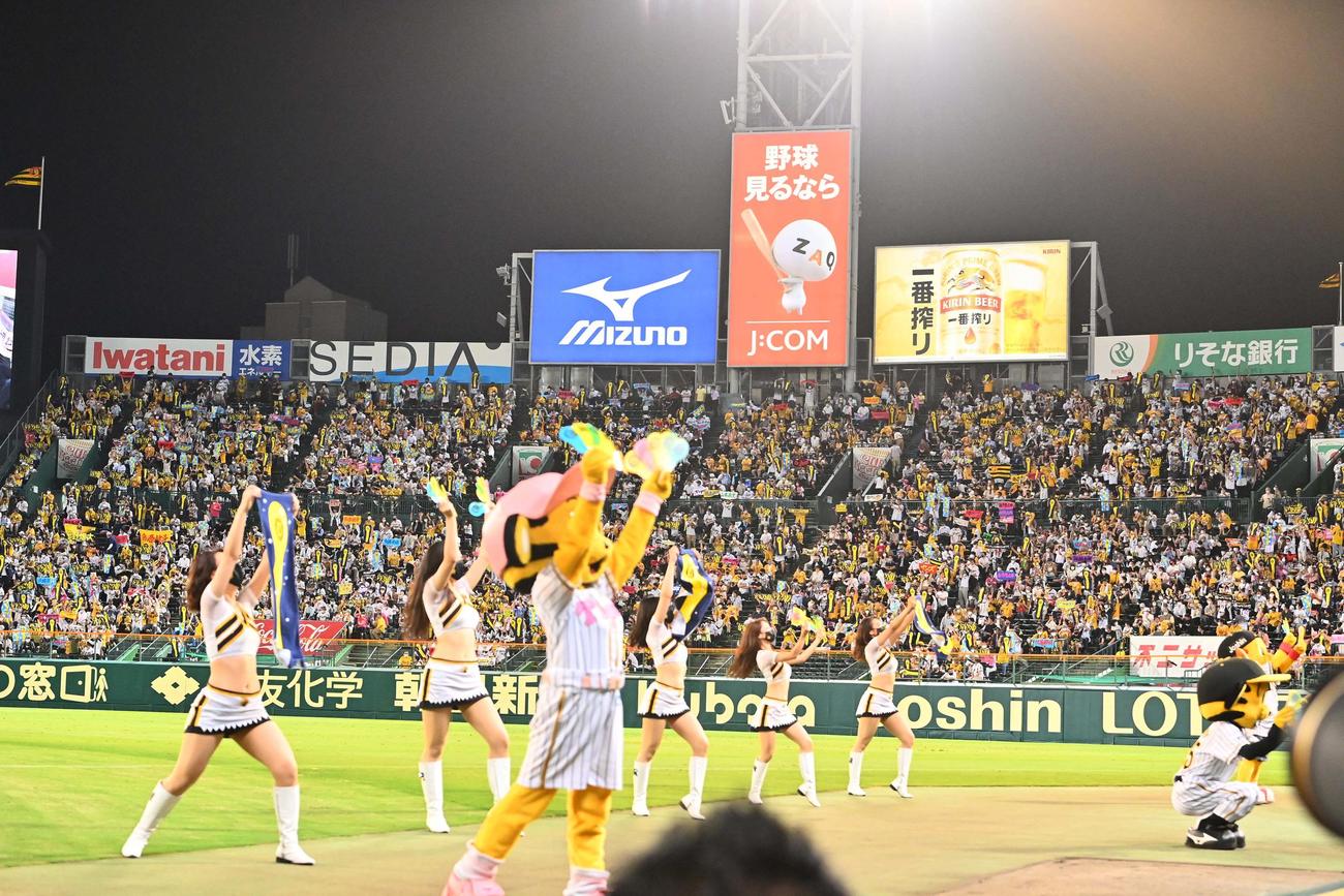 阪神対DeNA 1万5千人のファンが詰めかけた甲子園球場（撮影・上田博志）