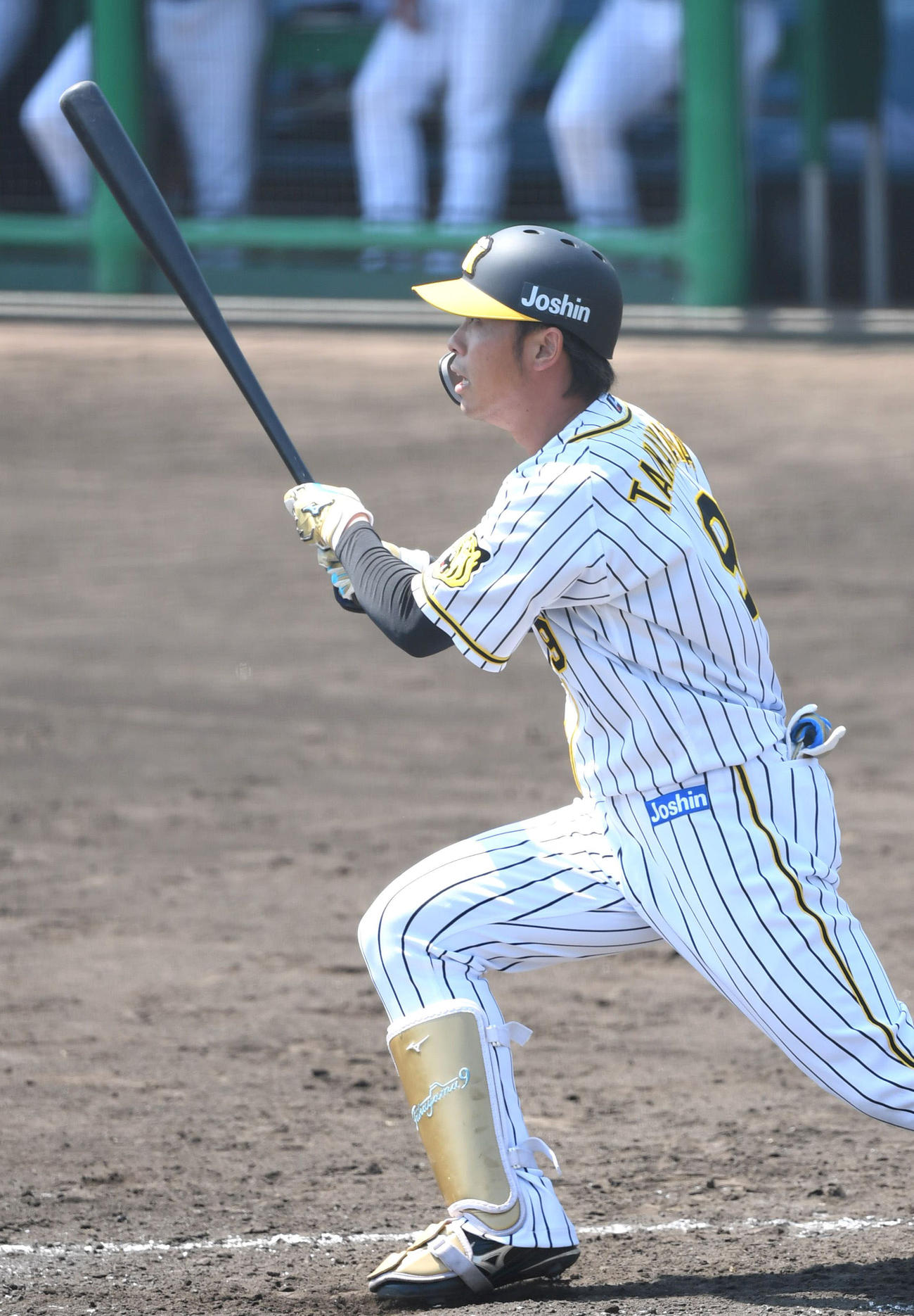 2軍中日戦で本塁打を放つ高山（代表撮影）