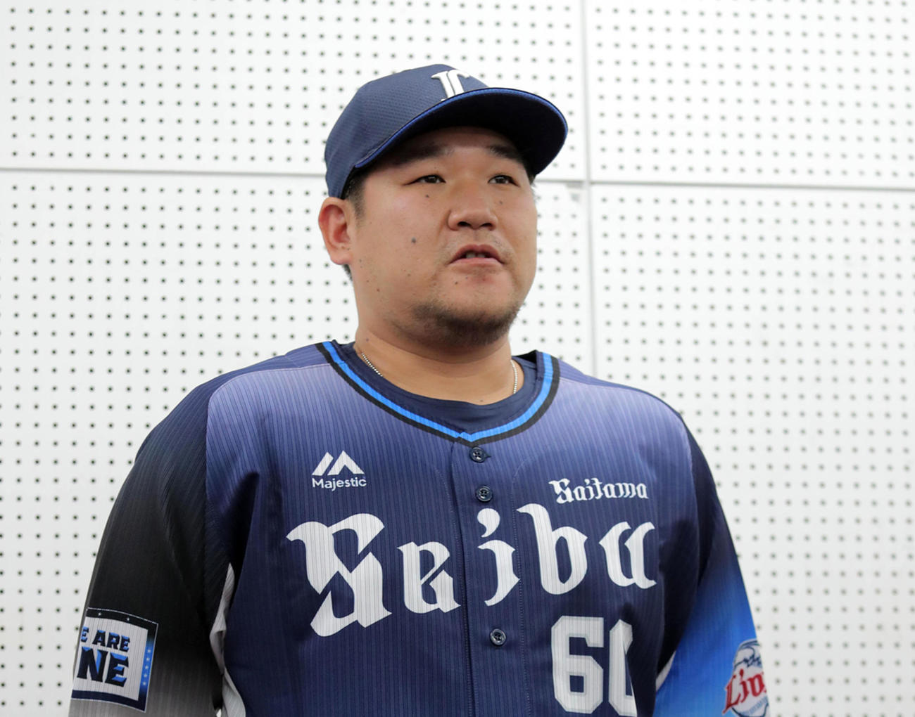 ファン投票で選出された西武中村は記者の質問に答える（現場代表）