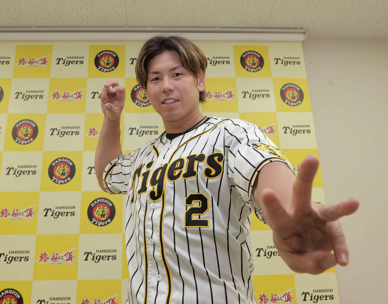 ファン投票で選出された梅野は、3度目の出場に笑顔を見せる（代表撮影）