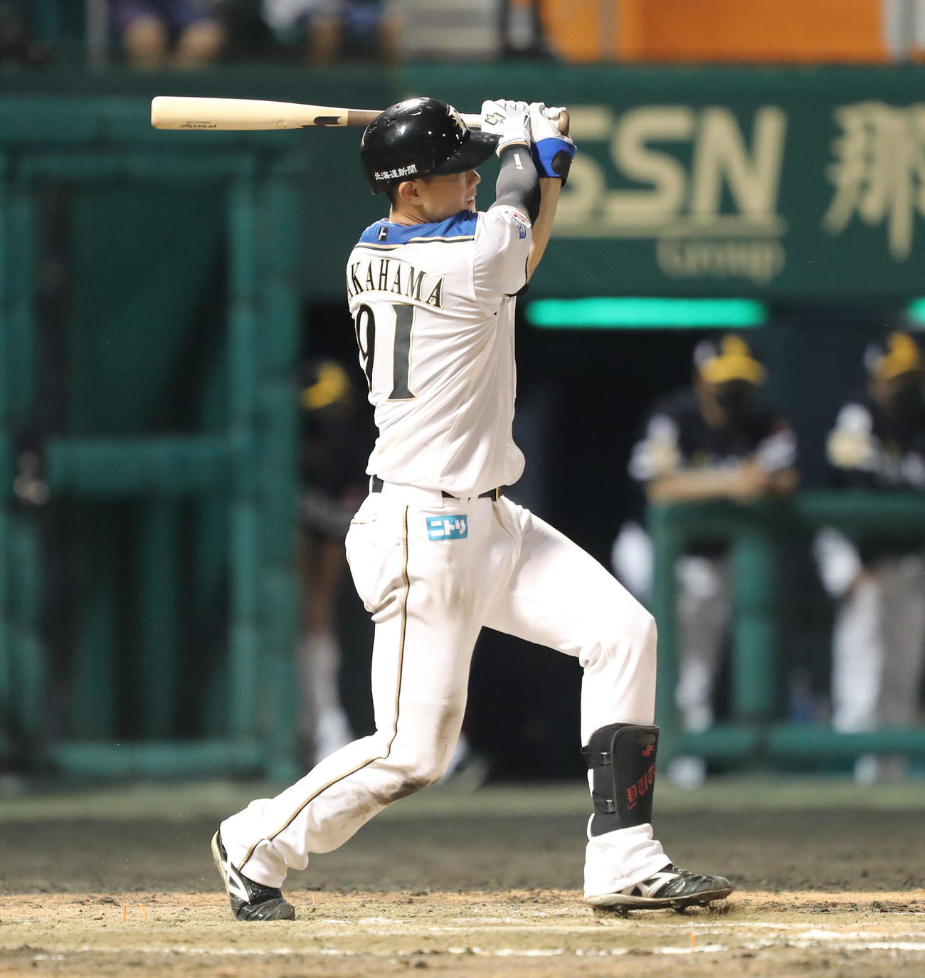 日本ハム対ソフトバンク　9回裏日本ハム無死、高浜祐仁は左越え本塁打を放つ（撮影・梅根麻紀）