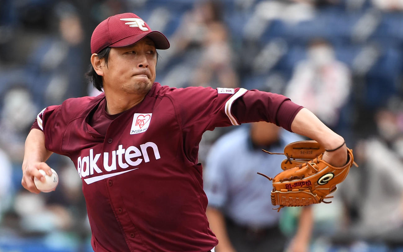 ロッテ対楽天　力投する楽天先発の涌井（撮影・横山健太）