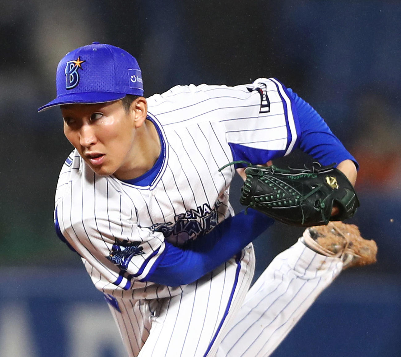 DeNA対巨人　5回表、力投するDeNA大貫（撮影・河田真司）