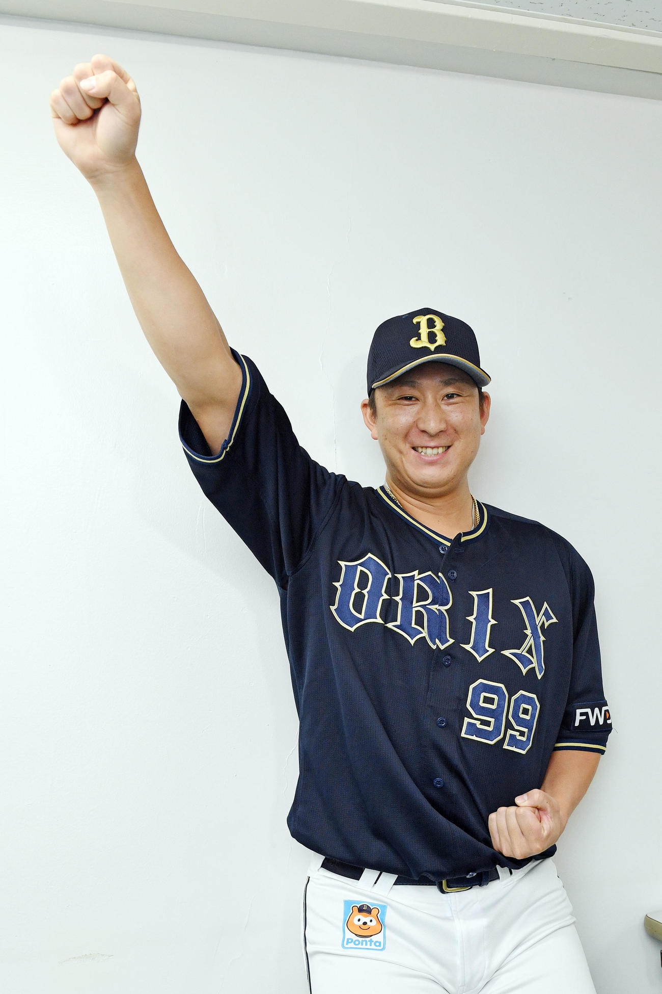 監督推薦選手としてオールスターに選出されたオリックス杉本は昇天ポーズする（撮影・滝沢徹郎）