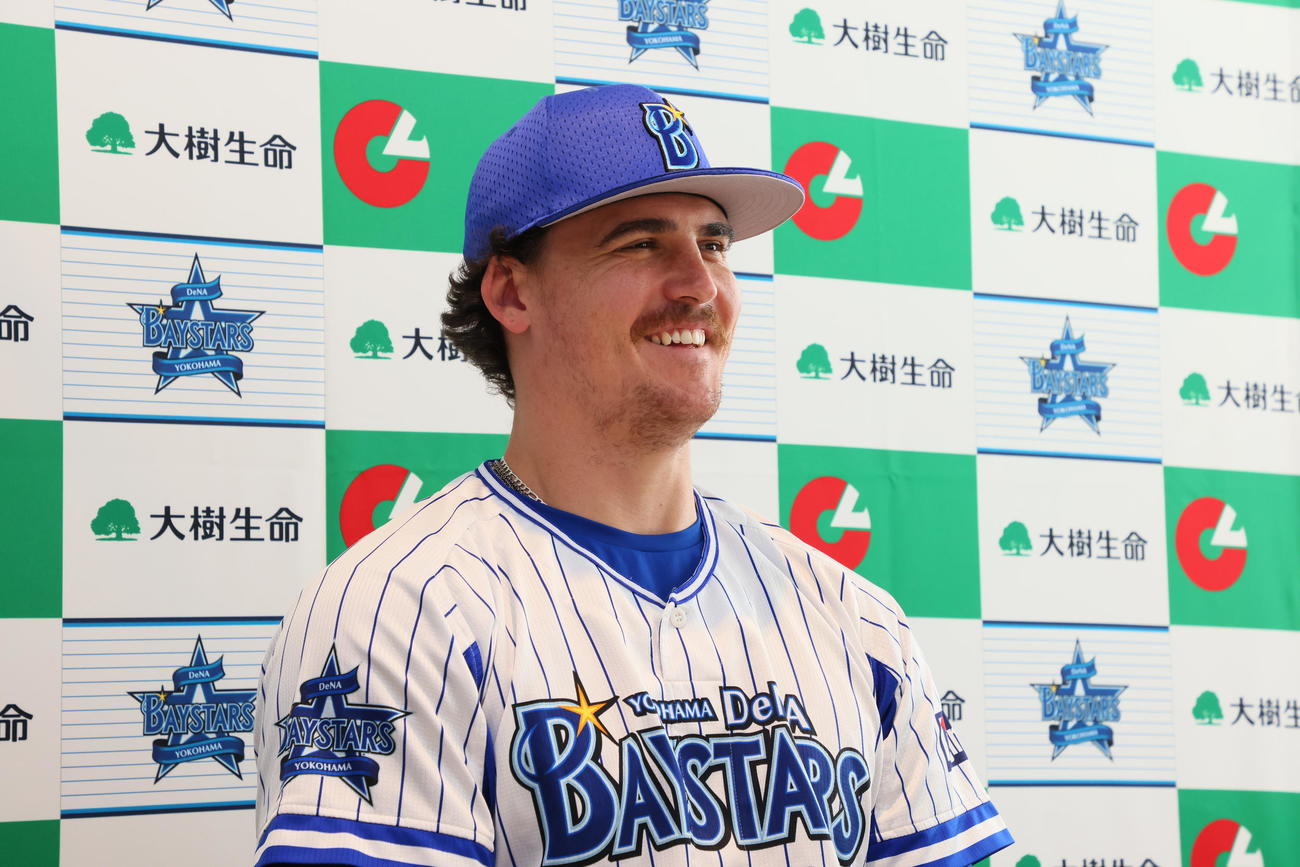 6月の月間MVPに選ばれたDeNAオースティン（球団提供）