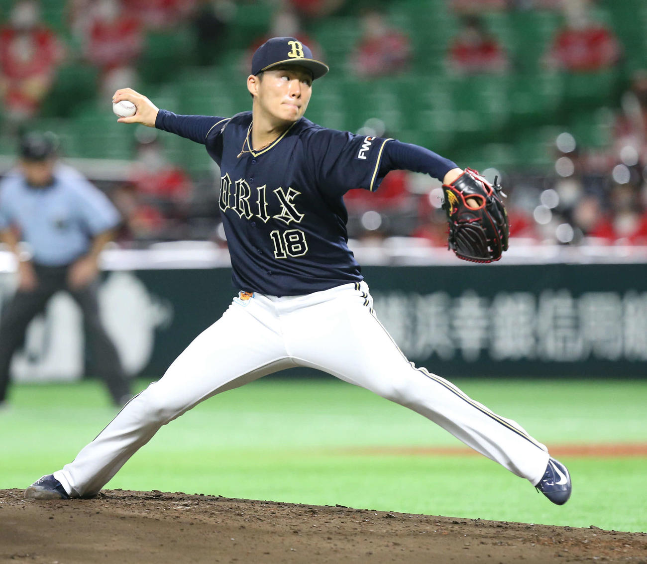 ソフトバンク対オリックス　好投するオリックス先発の山本（撮影・屋方直哉）