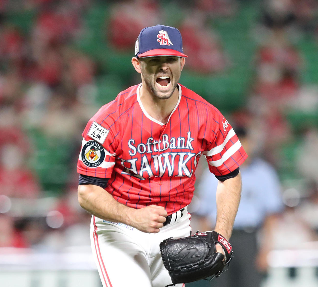 ソフトバンク対オリックス　6回表オリックス2死、モヤを空振り三振に仕留めマルティネスはガッツポーズ（撮影・梅根麻紀）