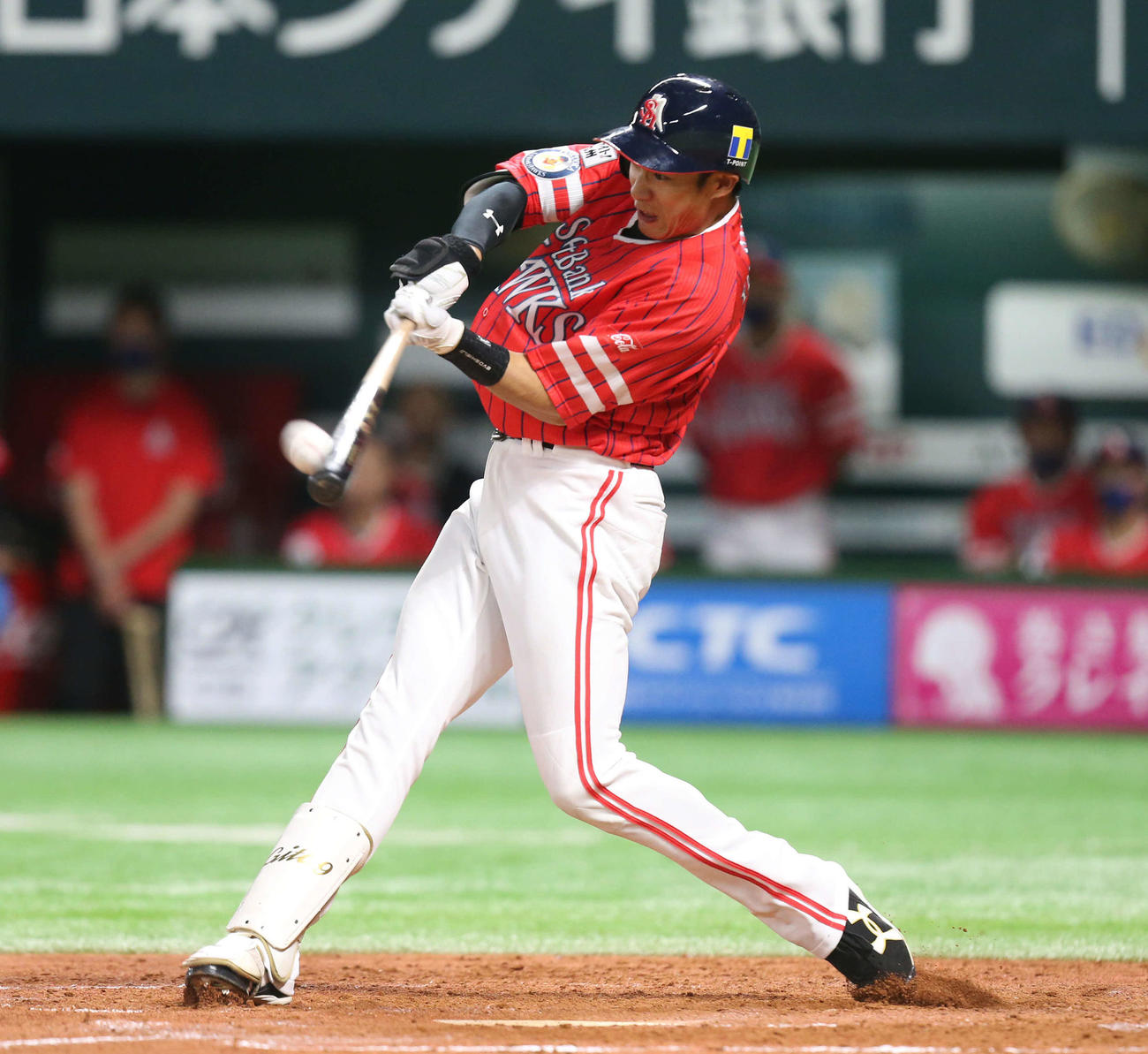 ソフトバンク対オリックス　3回裏ソフトバンク2死一塁、柳田は右越え逆転の2点本塁打を放つ（撮影・屋方直哉）