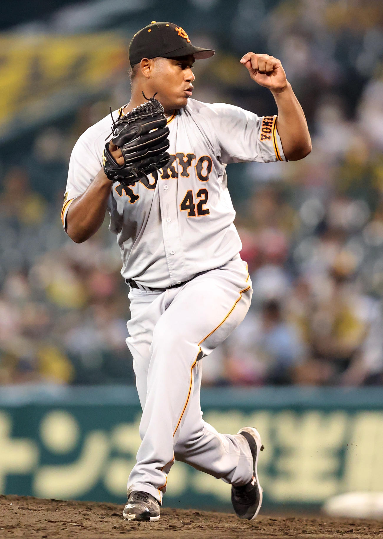 阪神対巨人　巨人先発メルセデス（撮影・狩俣裕三）