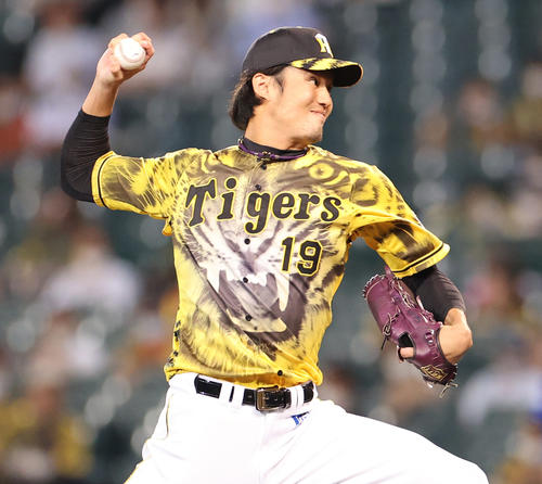 阪神対DeNA 8回に登板し3者連続三振に切る阪神藤浪(撮影・清水貴仁)