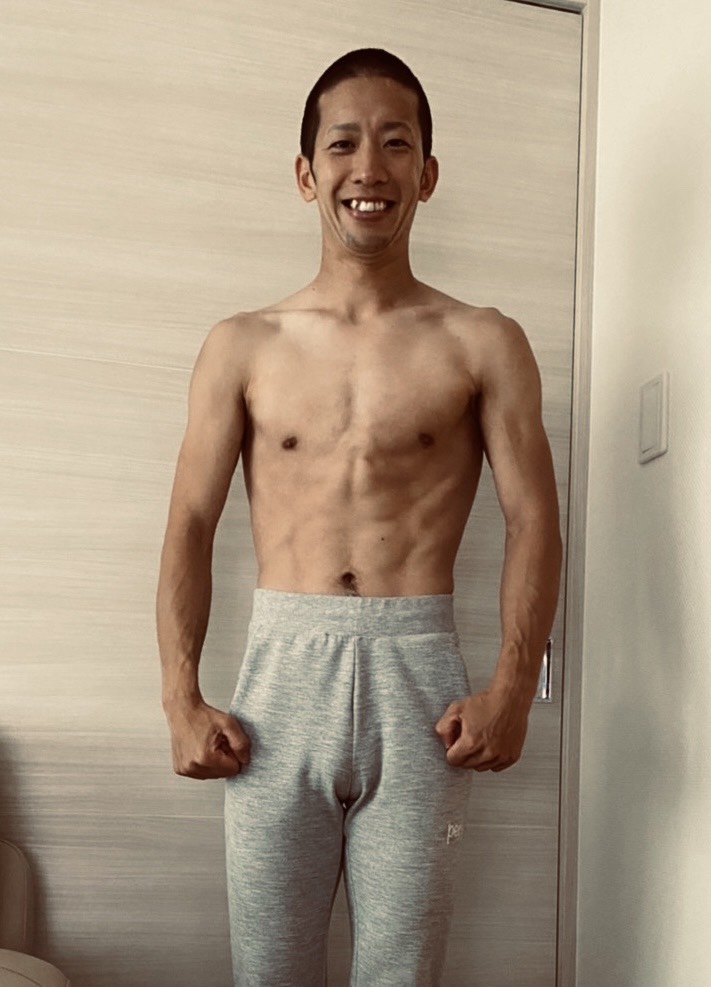 減量で引き締まった上半身の元西武野田（本人提供）