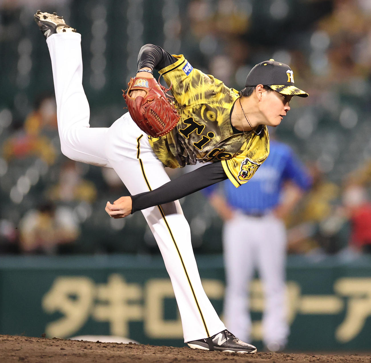 阪神対DeNA 9回に登板する阪神及川（撮影・清水貴仁）