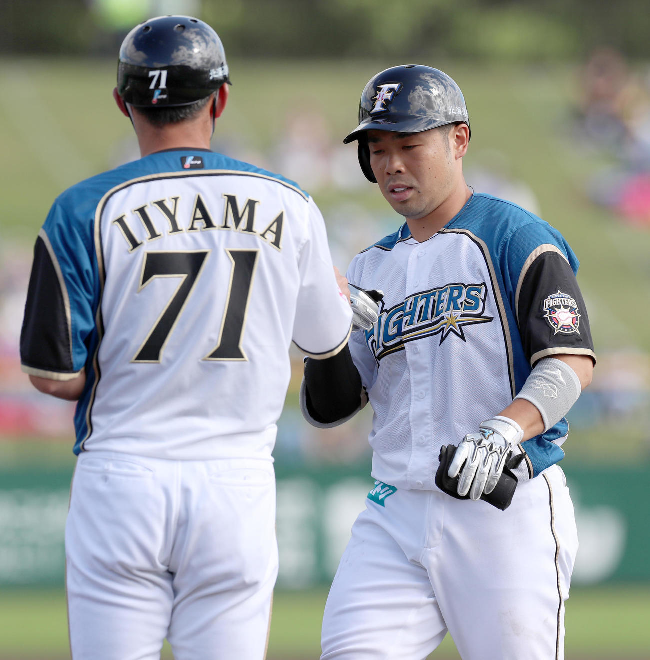 日本ハム対オリックス　7回裏日本ハム2死三塁、近藤は右前適時打を放つ（撮影・佐藤翔太）