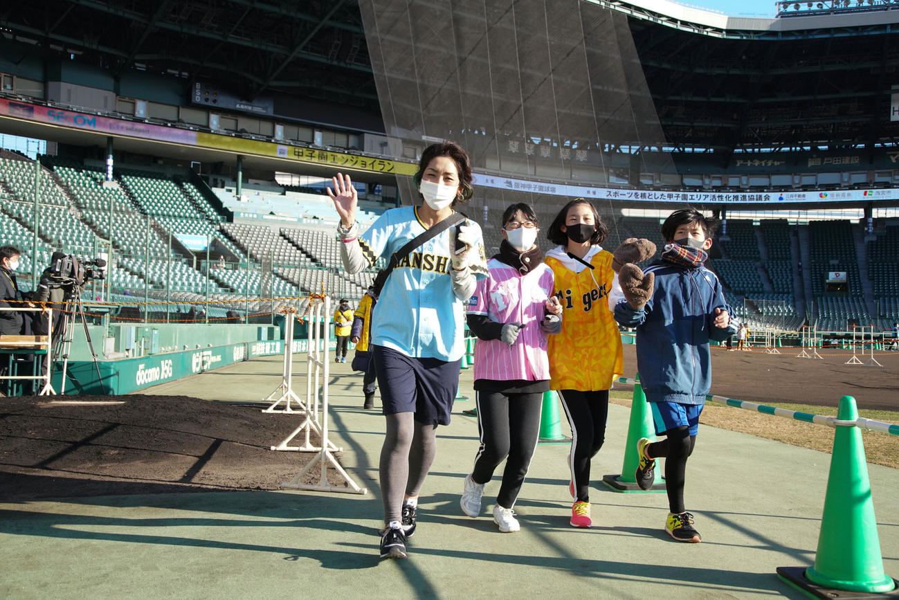 “甲子園エンジョイラン2021”を9月23日（木・祝）に開催！（甲子園球場提供写真）