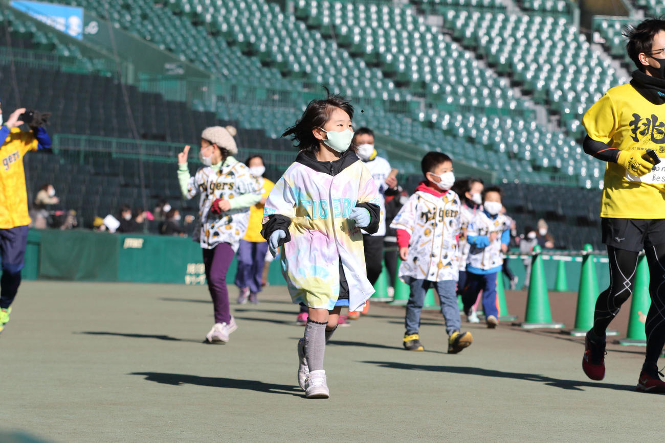 “甲子園エンジョイラン2021”を9月23日（木・祝）に開催！（甲子園球場提供写真）
