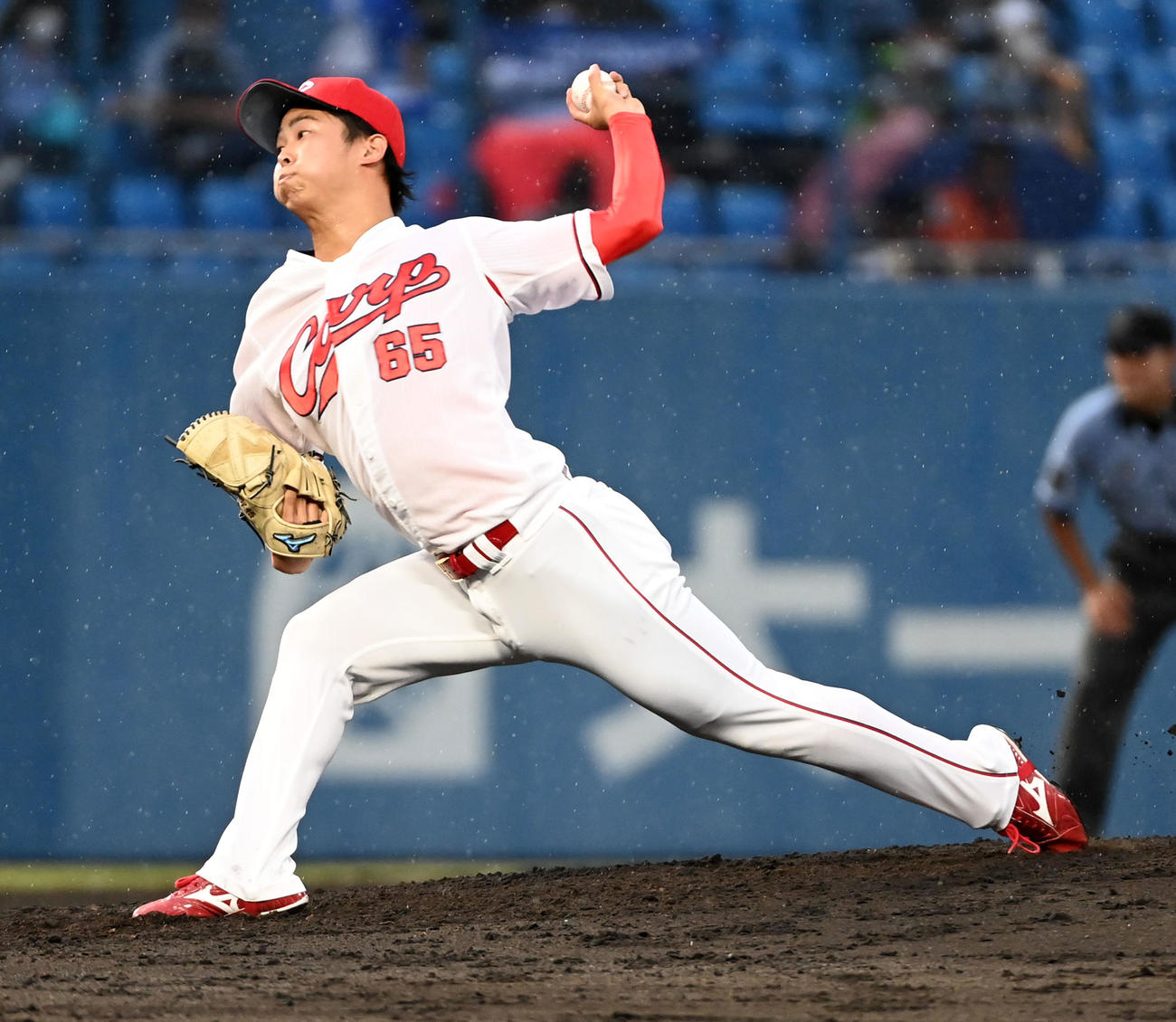全ウ対全イ　4回に登板した広島玉村（撮影・前岡正明）