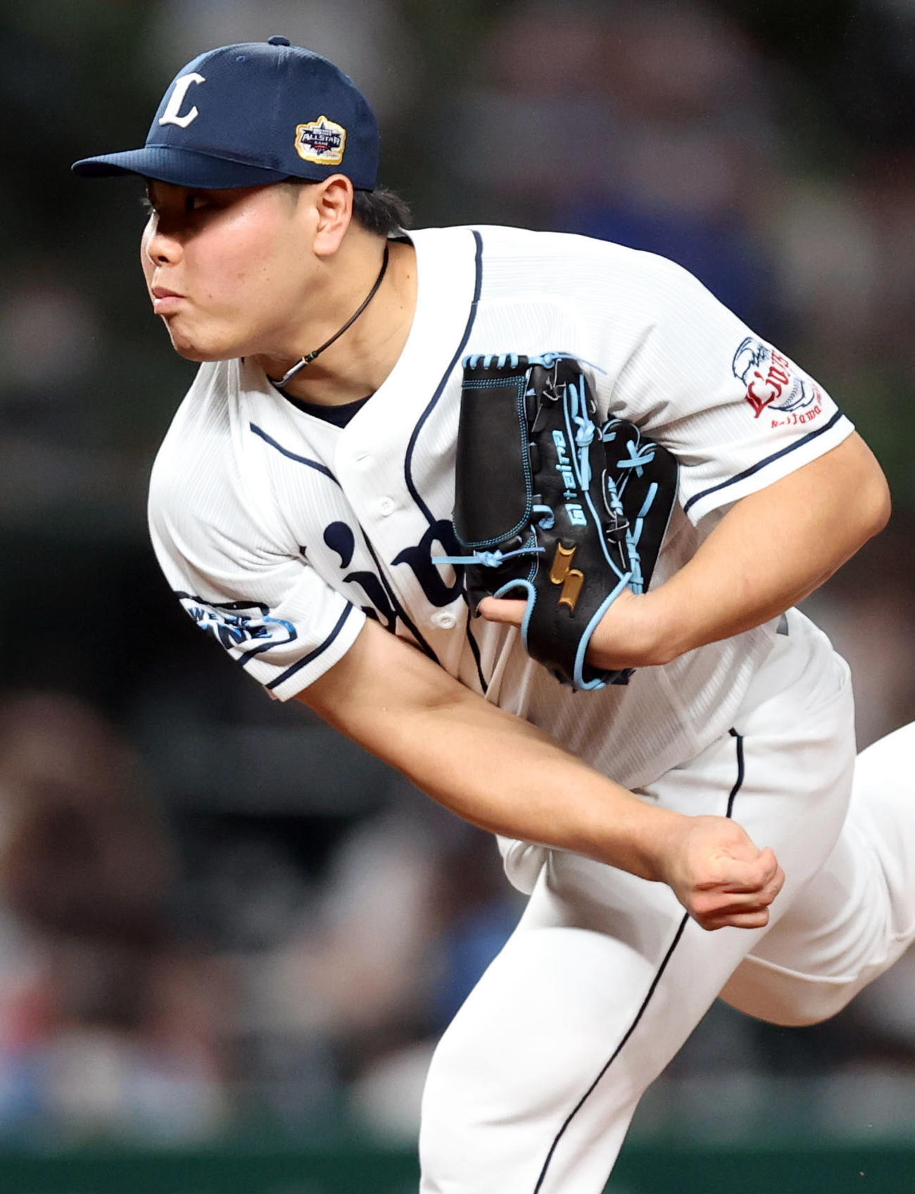 全パ対全セ　8回表から登板する平良（撮影・狩俣裕三）