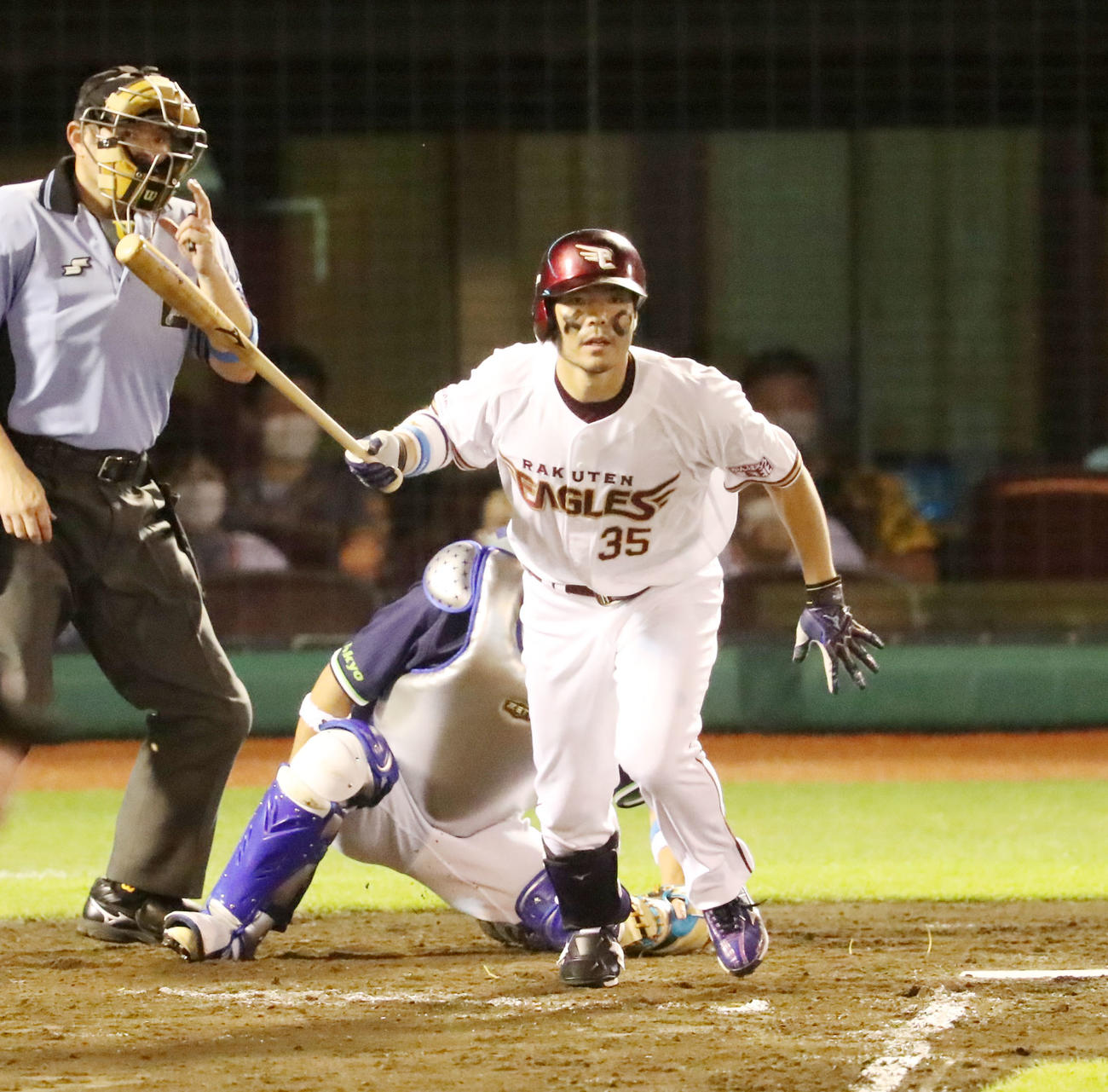 全パ対全セ　8回裏全パ1死一塁、島内は右線に適時三塁打を放つ（撮影・加藤哉）