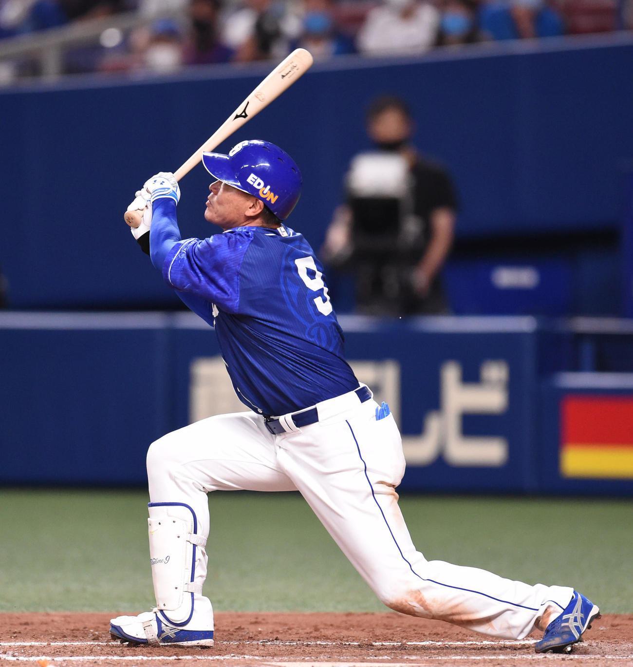 本塁打を放つ福留孝介（2021年7月10日撮影）