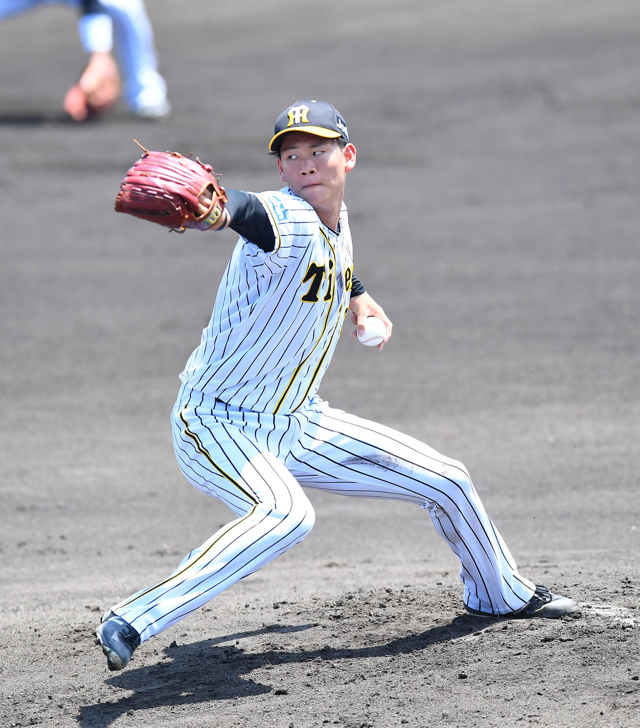 2軍中日戦で先発し3回を無失点に抑える及川（代表撮影）